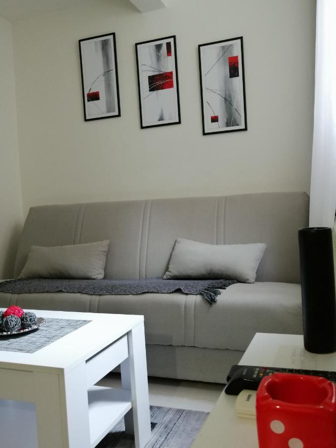 Studio Apartman Kocka Белград Екстериор снимка