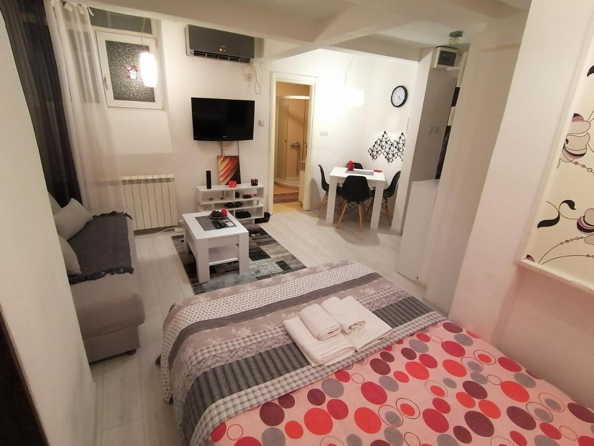 Studio Apartman Kocka Белград Екстериор снимка